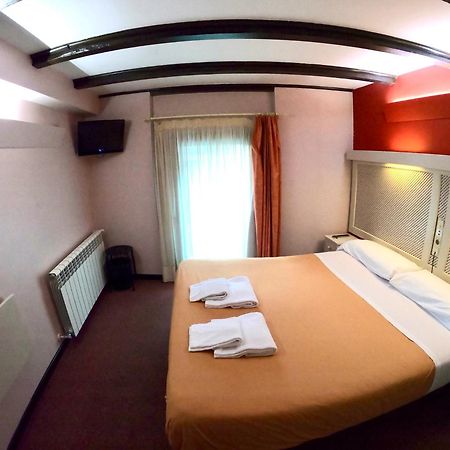 Hotel Micolau อรินซัล ภายนอก รูปภาพ